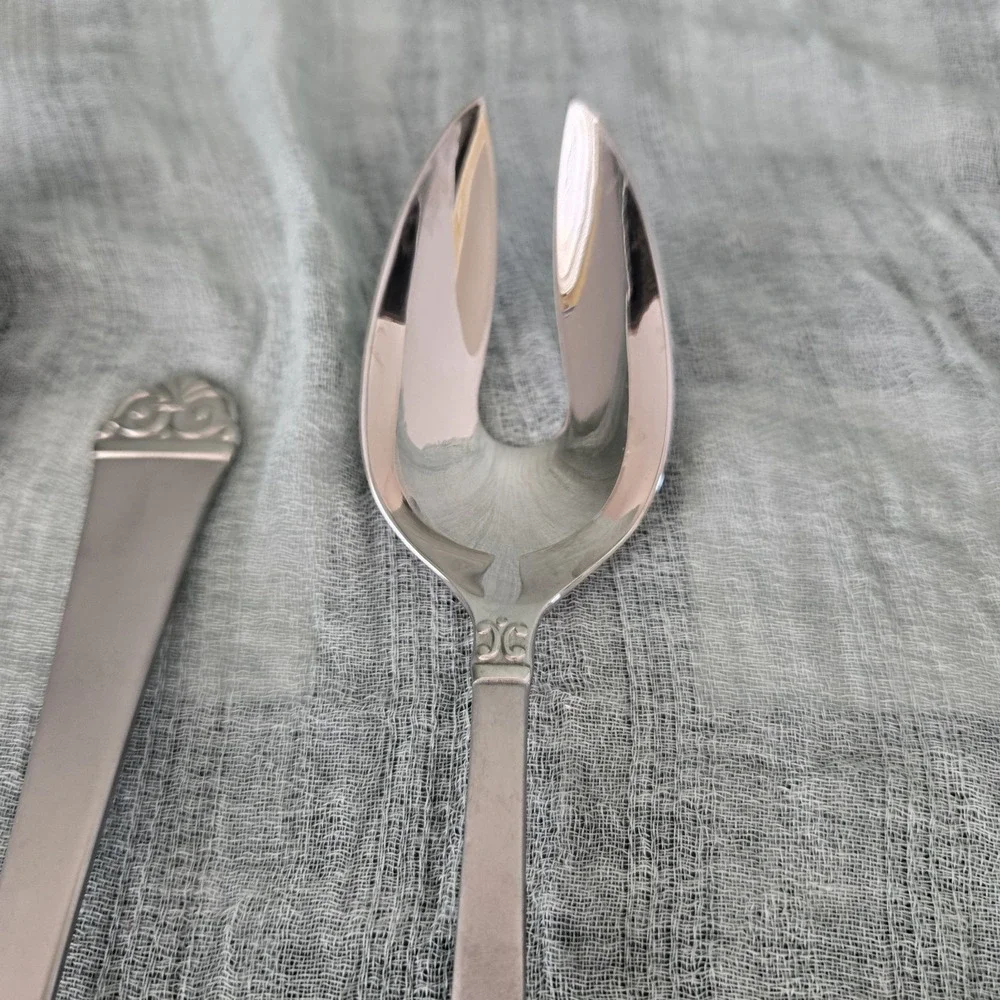 Onieda Bionco Stainless Satin Finish Lot 8‎ Dinner Forks & 5 Serving Pieces